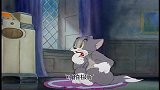 猫和老鼠：汤姆胆子真小，听广播将鬼故事，吓的心都快跳出来