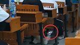 高校回应男生教室偷拍女生裙底：对其进行心理评估后决定处理措施