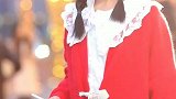 重庆街头夜拍，无意间拍到的一幕，小姐姐这颜值简直无可挑剔！