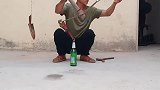绝活表演，这样的平衡术真的需要技术！
