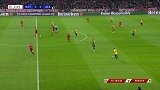 雅典边路快速反击！胡尔特触底传中 诺伊尔稳稳没收