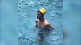 中超-17赛季-做一波水疗！黄博文泳池原地跑做恢复训练-专题