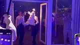 这就是男人应该有的样子，这个新娘没有嫁错人