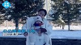 公公婆婆帮儿媳圆公主梦，老公指挥太可爱了吧，网友嫁对人了