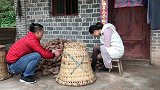 四川方言：老表骑车赶场遇到小伙碰瓷，最后老表发飙！