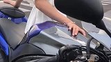 这么好看的小姐姐，竟然喜欢机车，咱也不知道咋想的也不敢问