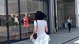 今天这个白色裙子好看吗 我非常喜欢这条裙子