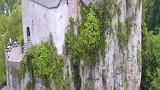 这个房子你敢住吗？周围都是悬崖，佩服古人的智慧