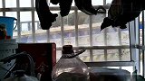 来见识一下正宗的湖南湘西腊肉，非常可口，不要流口水哦
