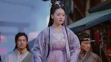 明月逛街遇到危险，王爷和青梅竹马争相救她，太宠溺了