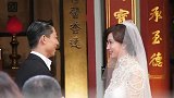 林志玲身着粉色深V长裙现身晚宴，依偎黑泽良平身边画面甜蜜