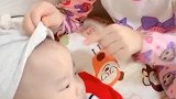 好汉不吃眼前亏！姐姐你等着，总有一天你会打不过我的