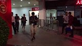记者耳背分不清非洲惠州 苦等5小时只为见国足一面