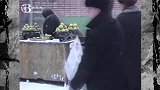 1980年苏联莫斯科珍贵录像，这么小的猪就拿来卖