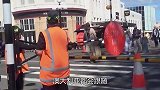 不满美国薅羊毛，澳大利亚开始“反水”了？澳方：只怪太嚣张！