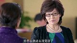 老大妈整日跟着亲家，说话之间火药味四起，就是要跟着不放手！