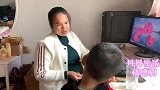 瓜瓜开学要走了，丹丹怕天气有变给瓜瓜备上厚实衣服，省得操心了