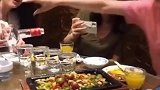 闺蜜约我出去吃饭，没想到整了这大场面今晚怕是得找人抬我回家