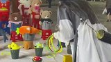 女子套圈水平太差，老板4次放水