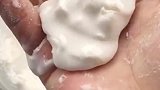 爆笑：表妹见我这么害羞，难不成是看上我了