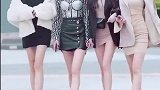 街拍美女时尚达人，美女们短裙装高跟鞋秀出白皙大长腿