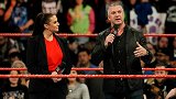 WWE-18年-RAW第1287期：公子公主感谢台前幕后工作人员 回顾历史经典时刻-花絮