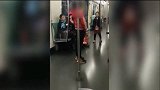 爆新鲜-20170203-北京地铁地铁女孩跪地讨钱遭拒 当场大骂乘客有病！