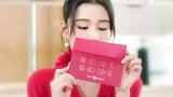 宋祖儿启程纽约时装周 造型清新甜美尽显青春活力