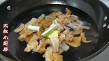 牛蹄筋怎么做好吃，试试这个做法，口感软糯入味，配米饭太棒了