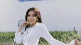 牛仔短裙加衬衫，不知道你会不会喜欢