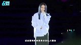 那英杨坤现身私人聚会，天后手夹香烟姿势娴熟，杨坤喝到满脸通红