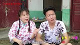 来福手上被虫咬了超级大包，甜甜拿零食哄他
