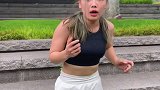 原本打算在草地上做个滚翻来着…运动女孩 热门