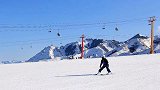 24岁小伙滑雪时飞出赛道坠亡 律师谈滑雪场是否需要担责