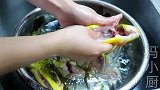 天凉了我家就爱做这锅黄骨鱼煲，鲜嫩入味汤汁浓郁，一大锅不够吃