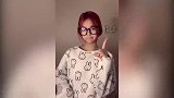 千万女网红刀小刀，人气再一次暴涨，网友：阳台事件终是炒作？