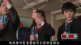除了奥特眼镜，使用这个变身器也可以变身成为赛文奥特曼！