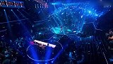 这首《Stitches》赢得评委一致好评，超级好听！