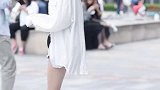 小姐姐这双腿也太让人羡慕了吧！星探家 穿搭 街拍