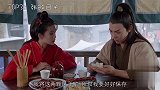 女港星们的经典瞬间：林青霞水中饮酒，邱淑贞叼牌