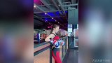 冷酷美女！这身材标准 这拳击更是惊艳