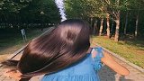 慢慢散开的头发，从清纯小女孩秒变20岁小姐姐，太辣眼睛了！