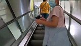 东北媳妇带怀孕的嫂子做B超，嫂子给她做牛肉饺子哥给做鲶鱼茄子