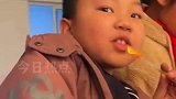 男孩为老师算姻缘称其四十岁左右才能找对象。