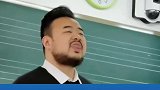 老师用平板相机放大嘴形教意大利语！