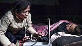 从芳华到白发，77岁路生梅扎根陕北53年，退休后拒高薪留当地义诊。