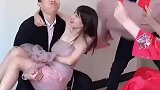 尴尬来的太快，伴郎没反应过来