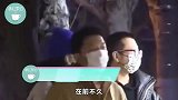 黄渤被拍与女子挽手险些翻车晒照力证清白，称挽手女生是经纪人