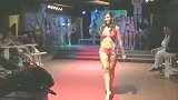 青春靓丽模特t台秀：气质女神超模大众所爱!