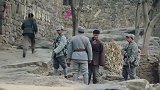 太行：民兵识破鬼子身份，将计就计演戏，不动声色喊来大部队